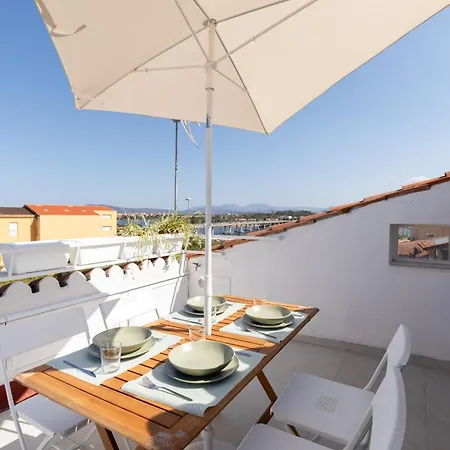 Lägenhet Romantic With Terrace By Wonderful Italy Olbia